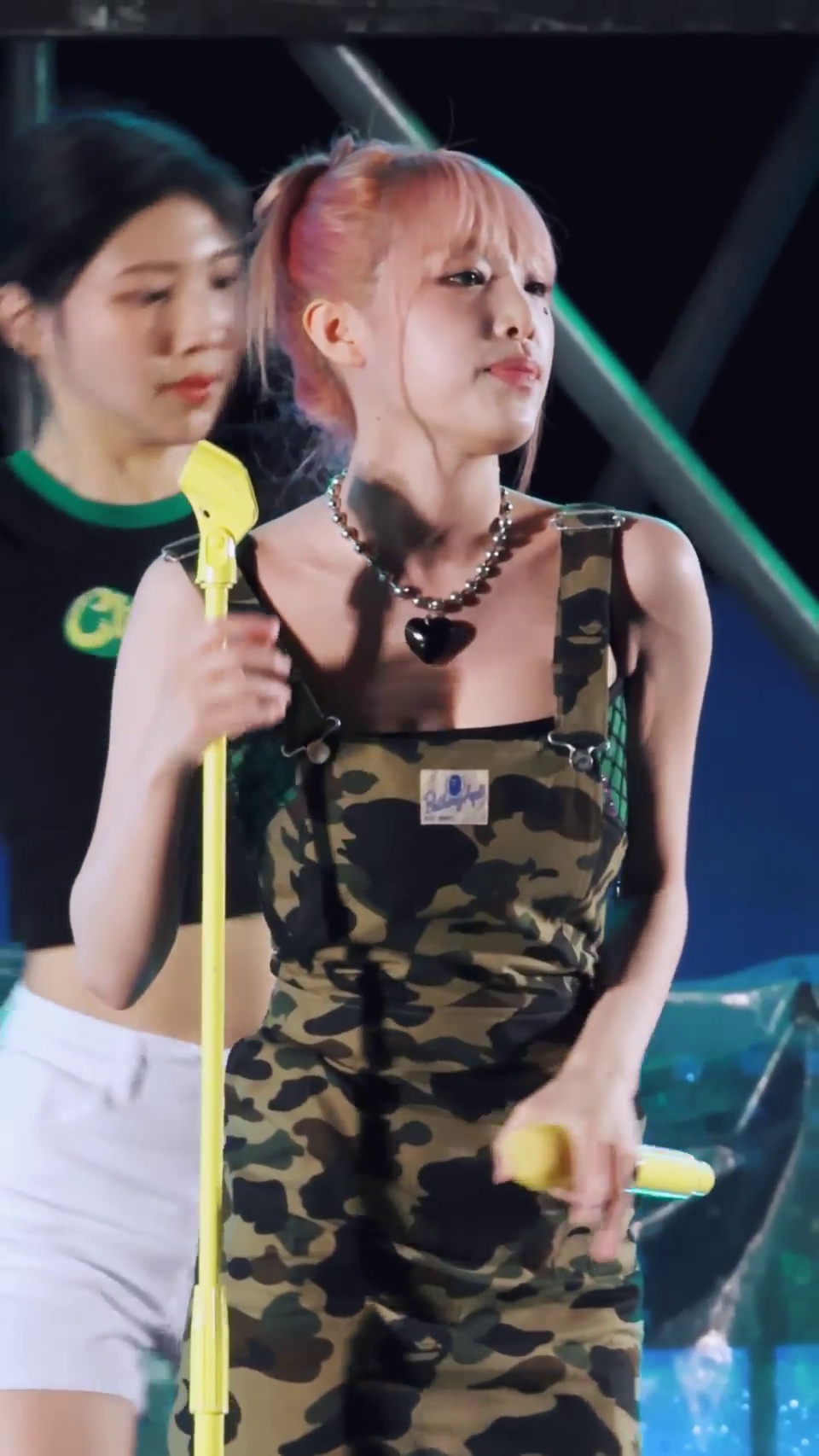 Checkered Overalls and Her Flowing Cleavage: Choi Yena