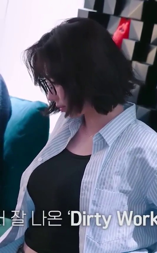 Karina's Comfortable & Solid Recording Studio Fashion