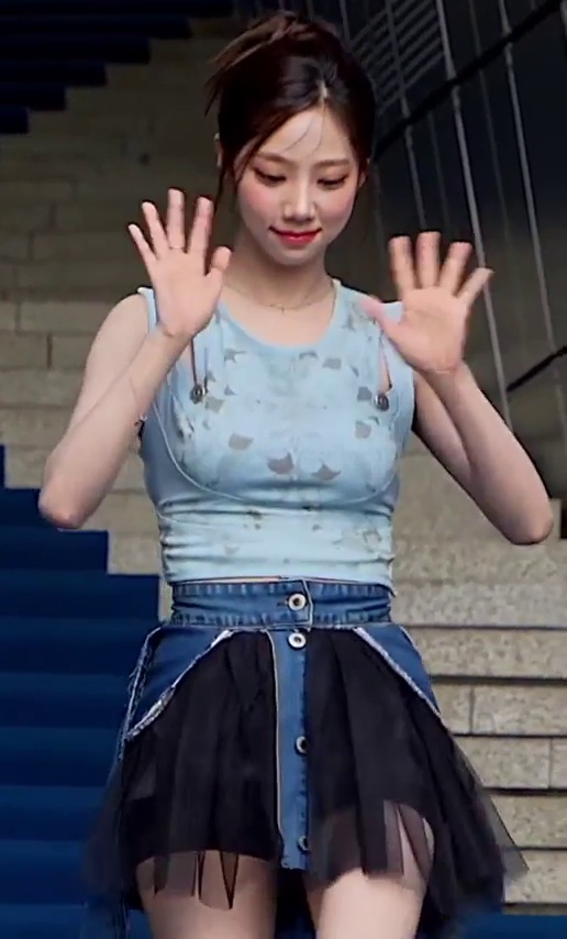 Cosmic Girls' Yeoreum, the Weight of Depth